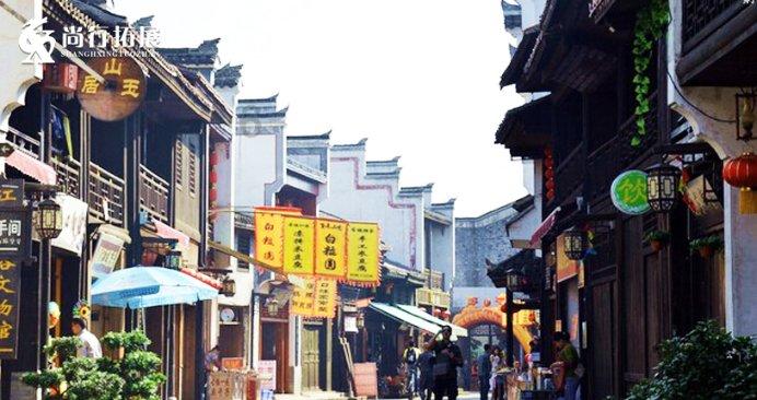 杨紫又打出现偶“王炸”剧了！开播5天夺周榜第一，连追4集收不住